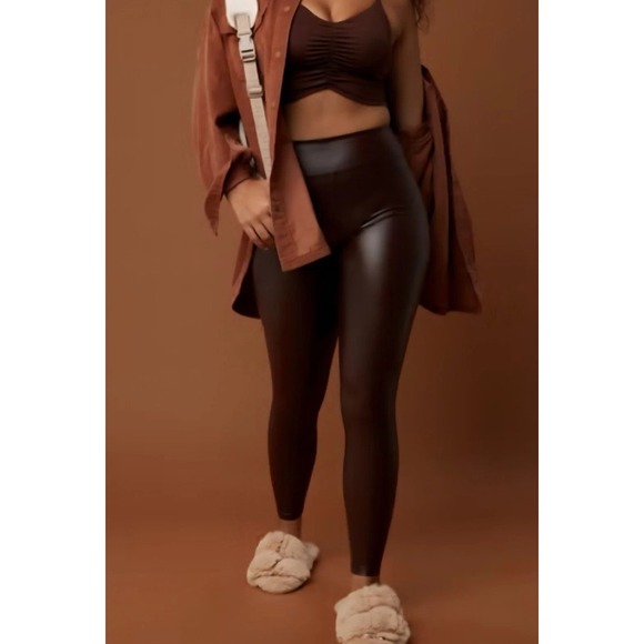 OFFLINE By Aerie Real Luxe Leggings S Short Brown Faux Leather NEW - Picture 2 of 11